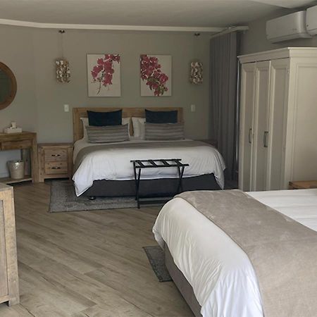 Shan C Wilderness Room photo
